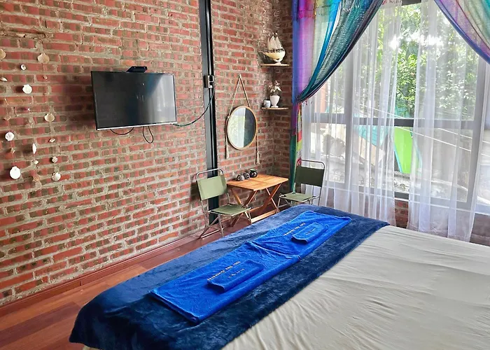 Halo Bay Homestay